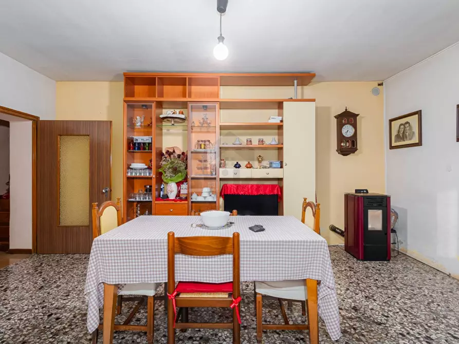 Immagine 2 di Casa bifamiliare in vendita  a Spresiano