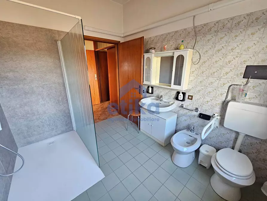 Immagine 12 di Casa indipendente in vendita  a Paese