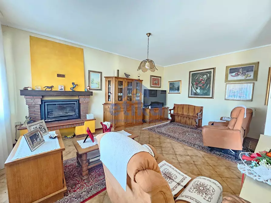 Immagine 5 di Casa indipendente in vendita  a Paese