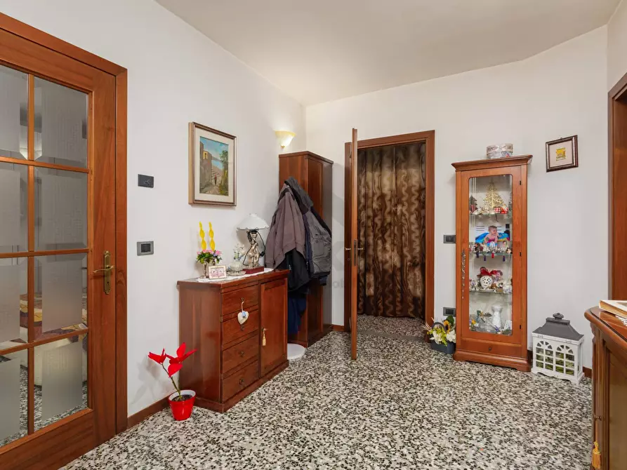 Immagine 4 di Casa bifamiliare in vendita  in via Rimembranza a Nervesa Della Battaglia