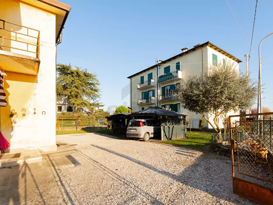 Immagine 4 di Casa indipendente in vendita  in Via Grazia Deledda a Carbonera