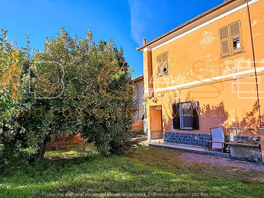 Immagine 1 di Casa indipendente in vendita  a Albenga
