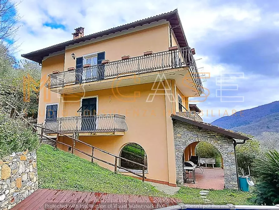 Immagine 1 di Villa in vendita  a Casanova Lerrone