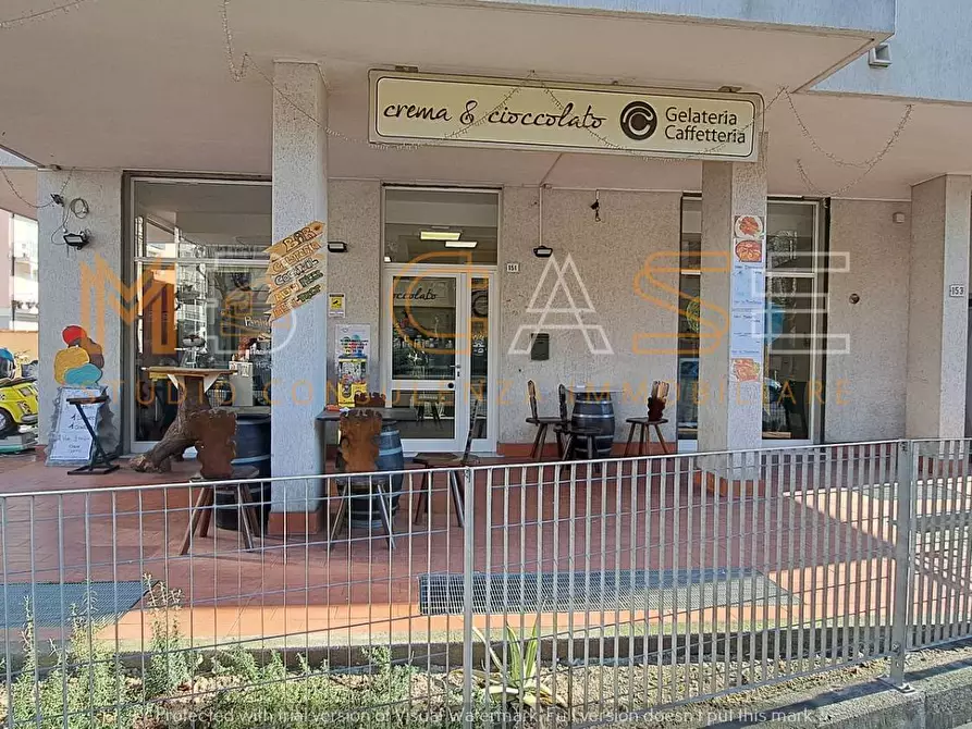 Immagine 1 di Attività commerciale in vendita  a Albenga