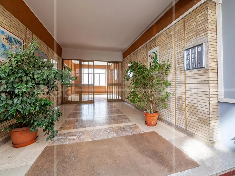 Immagine 17 di Appartamento in vendita  in VIA PAOLA FALCONIERI a Roma