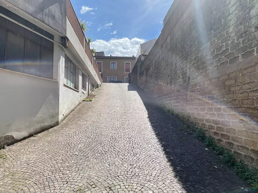 Immagine 8 di Locale commerciale in vendita  in via di S. Tarcisio a Roma