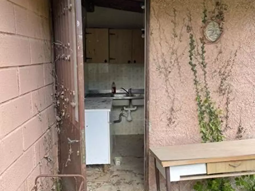 Immagine 14 di Villa in vendita  in Localià Lido dei Pioppi a Ronciglione