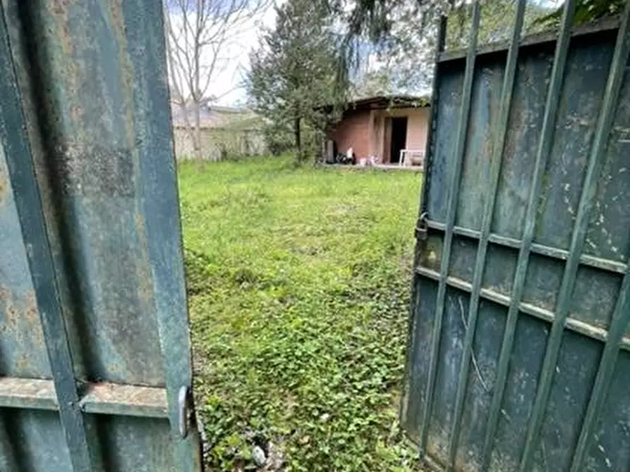 Immagine 11 di Villa in vendita  in Localià Lido dei Pioppi a Ronciglione