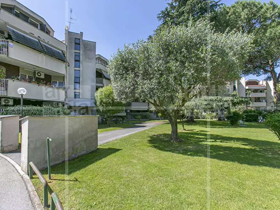 Immagine 6 di Appartamento in vendita  in Via Roberto Lepetit a Roma