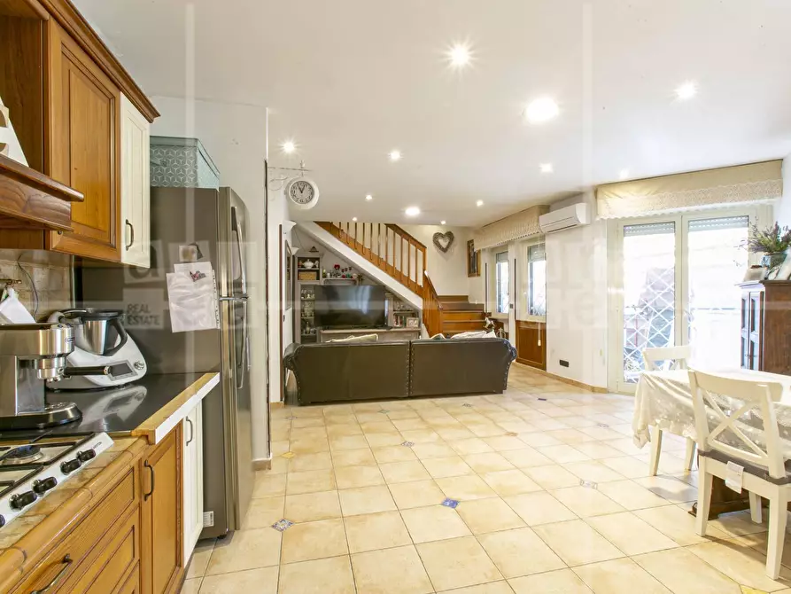 Immagine 12 di Appartamento in vendita  in Via Roberto Lepetit a Roma