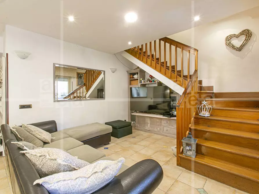 Immagine 14 di Appartamento in vendita  in Via Roberto Lepetit a Roma