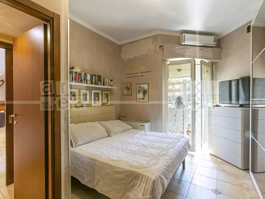Immagine 19 di Appartamento in vendita  in Via Roberto Lepetit a Roma