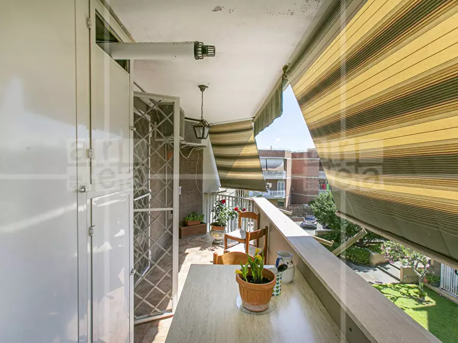 Immagine 22 di Appartamento in vendita  in Via Roberto Lepetit a Roma