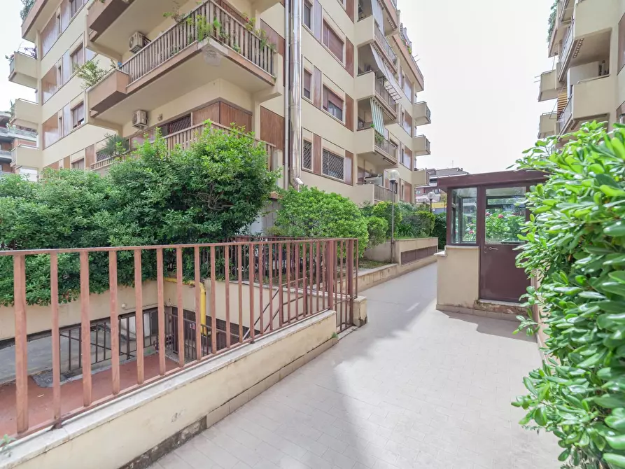 Immagine 21 di Box auto in vendita  in Via Costanzo Casana a Roma