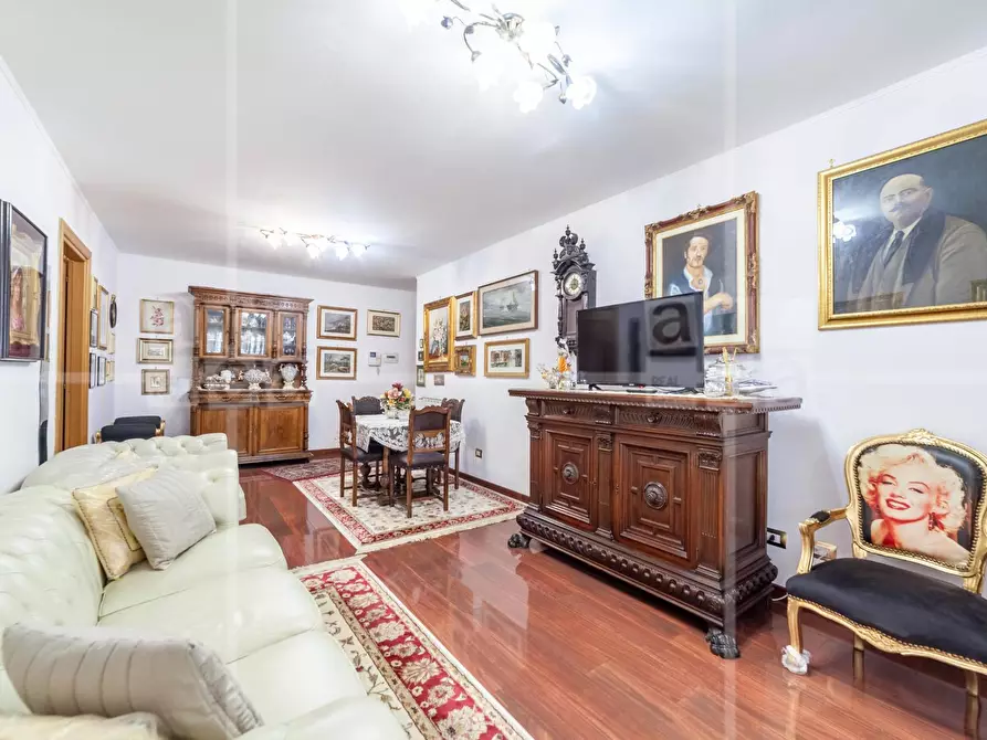 Immagine 2 di Appartamento in vendita  in Via Carlo Ludovico Bragaglia a Roma