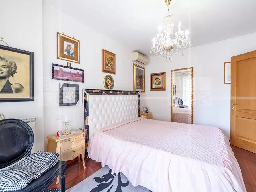 Immagine 9 di Appartamento in vendita  in Via Carlo Ludovico Bragaglia a Roma