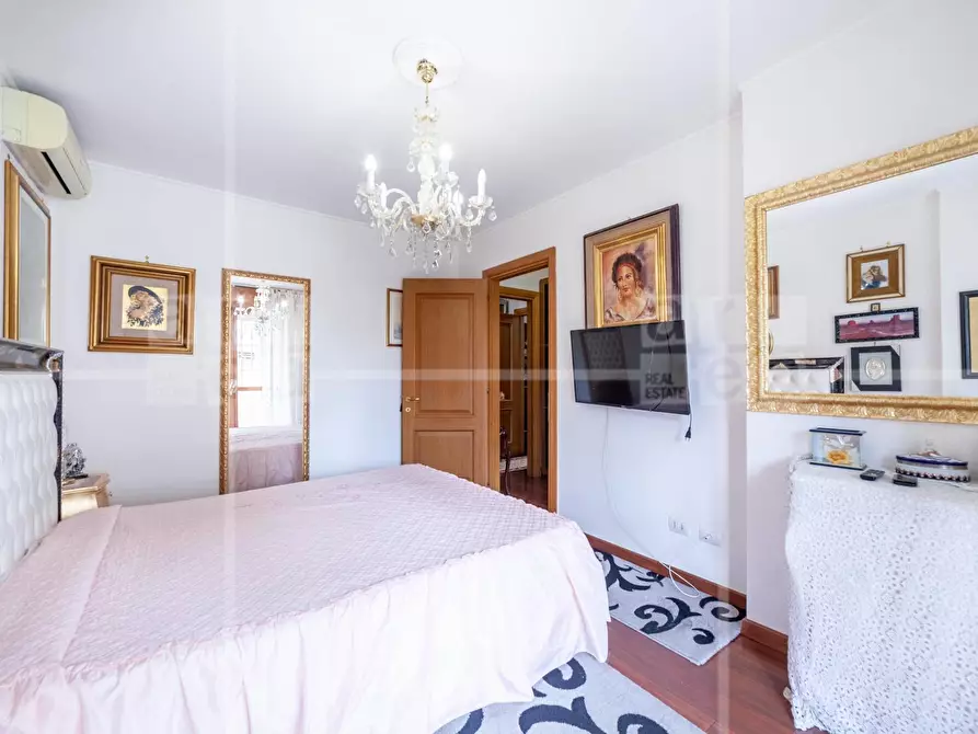 Immagine 7 di Appartamento in vendita  in Via Carlo Ludovico Bragaglia a Roma