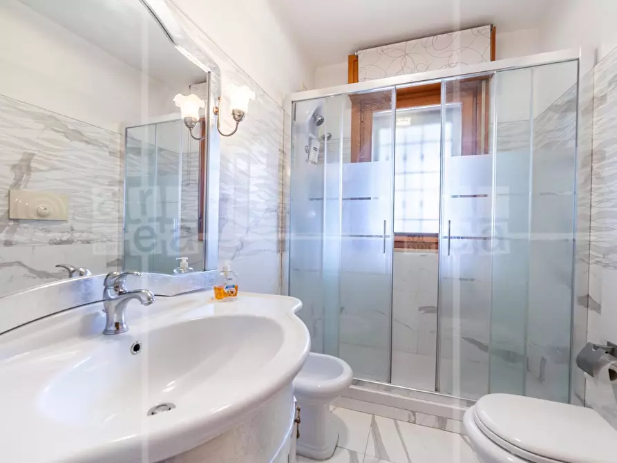 Immagine 14 di Appartamento in vendita  in Via Carlo Ludovico Bragaglia a Roma