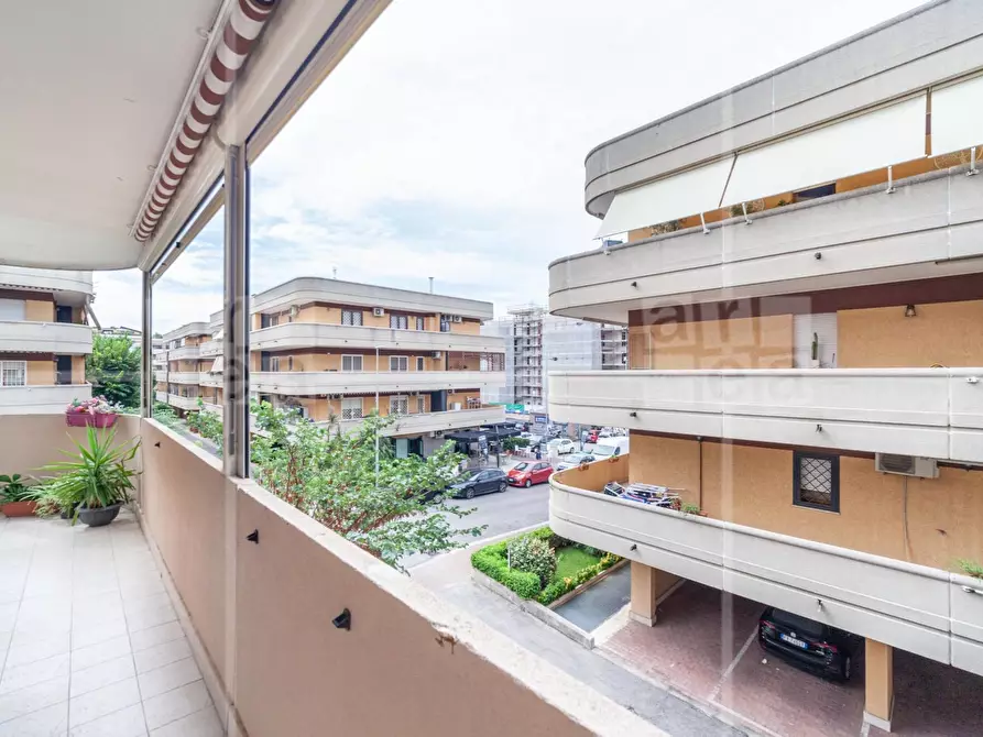 Immagine 18 di Appartamento in vendita  in Via Carlo Ludovico Bragaglia a Roma