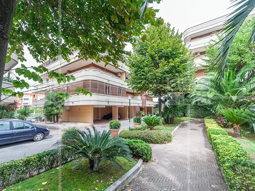 Immagine 25 di Appartamento in vendita  in Via Carlo Ludovico Bragaglia a Roma