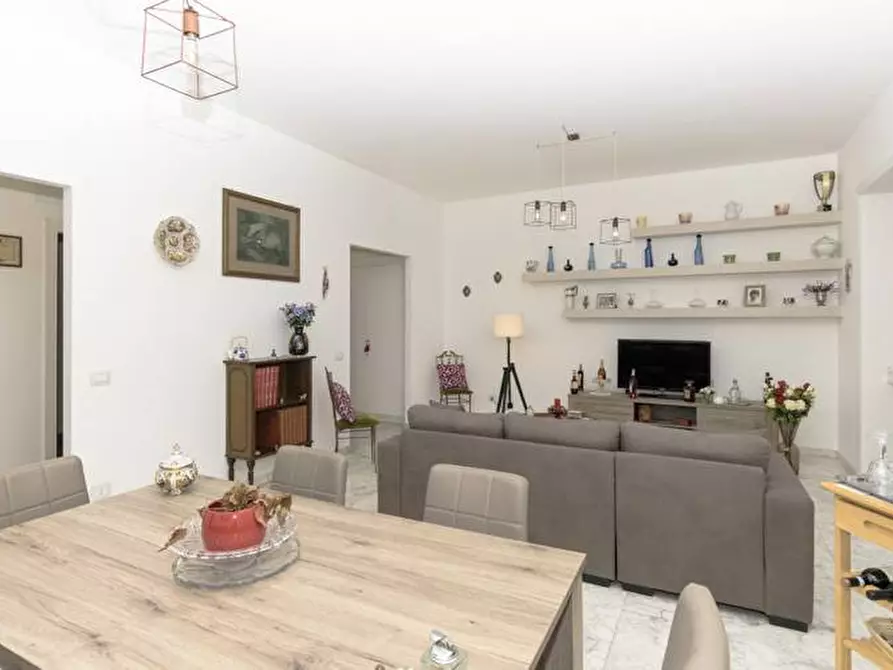 Immagine 4 di Appartamento in vendita  in Via Basilio Bricci a Roma