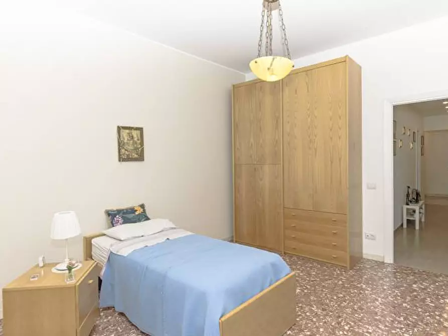 Immagine 13 di Appartamento in vendita  in Via Basilio Bricci a Roma