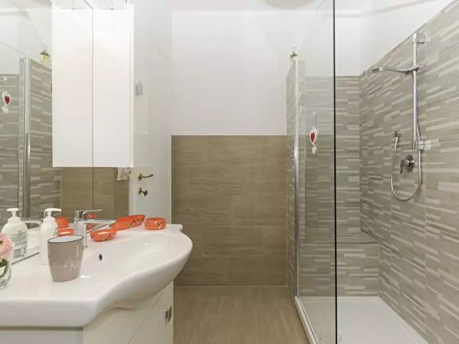 Immagine 15 di Appartamento in vendita  in Via Basilio Bricci a Roma