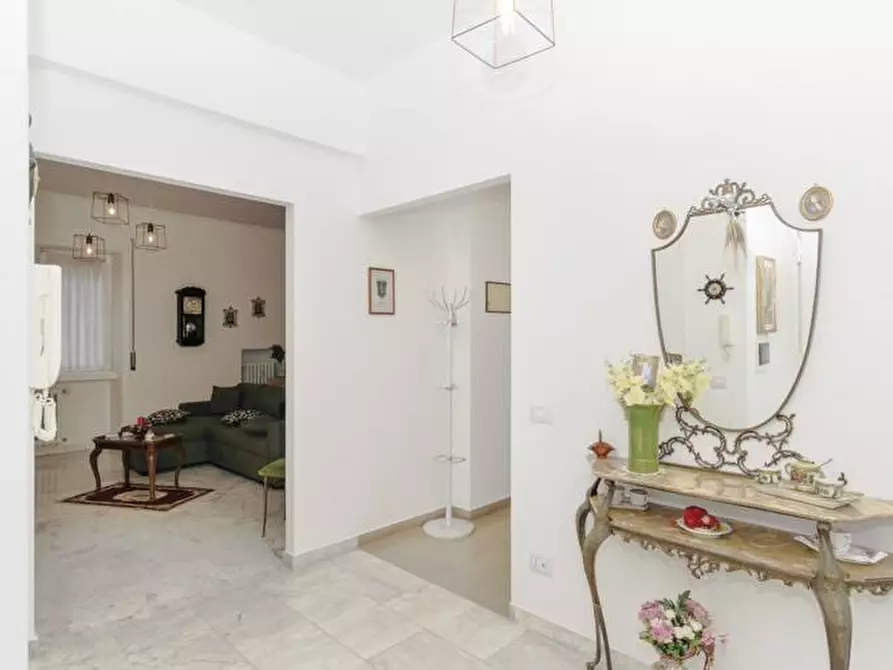 Immagine 18 di Appartamento in vendita  in Via Basilio Bricci a Roma