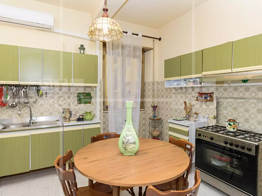 Immagine 4 di Appartamento in vendita  in via paola falconieri a Roma