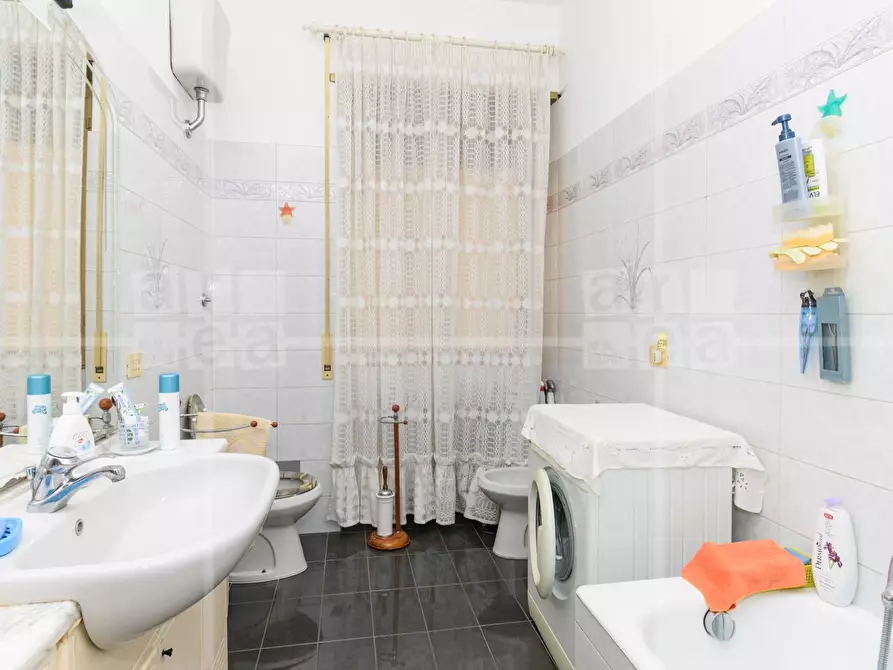 Immagine 12 di Appartamento in vendita  in via paola falconieri a Roma