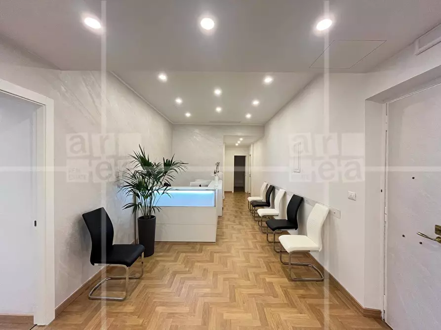 Immagine 11 di Ufficio in affitto  in Viale Delle Milizie a Roma