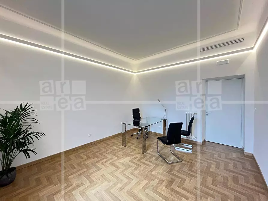 Immagine 6 di Ufficio in affitto  in Viale Delle Milizie a Roma
