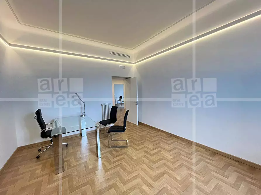Immagine 4 di Ufficio in affitto  in Viale Delle Milizie a Roma