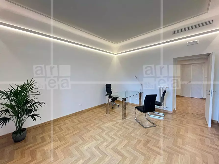 Immagine 3 di Ufficio in affitto  in Viale Delle Milizie a Roma