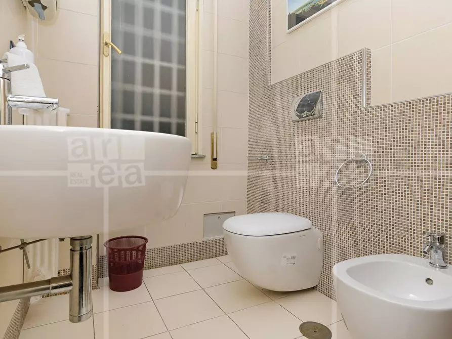 Immagine 18 di Appartamento in vendita  in Largo Alfredo Oriani a Roma