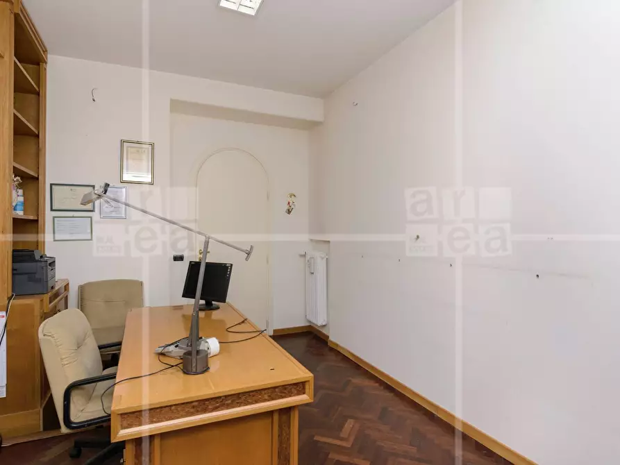 Immagine 12 di Appartamento in vendita  in Largo Alfredo Oriani a Roma