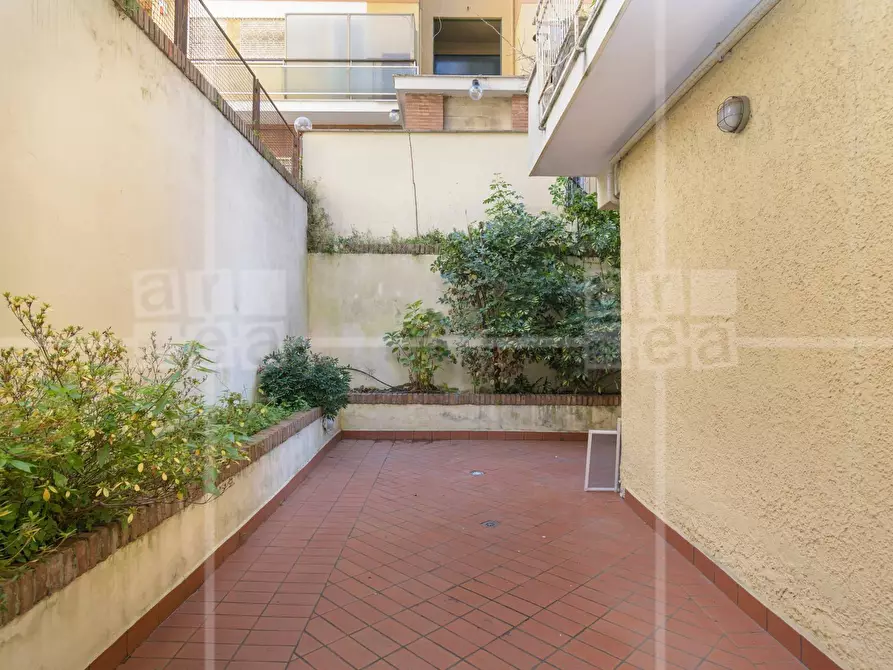 Immagine 20 di Appartamento in vendita  in Largo Alfredo Oriani a Roma