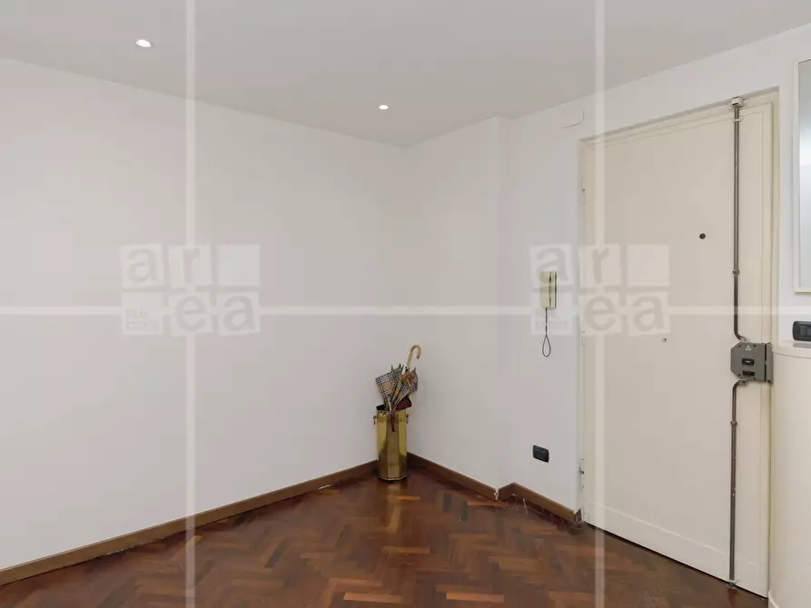 Immagine 2 di Appartamento in vendita  in Largo Alfredo Oriani a Roma