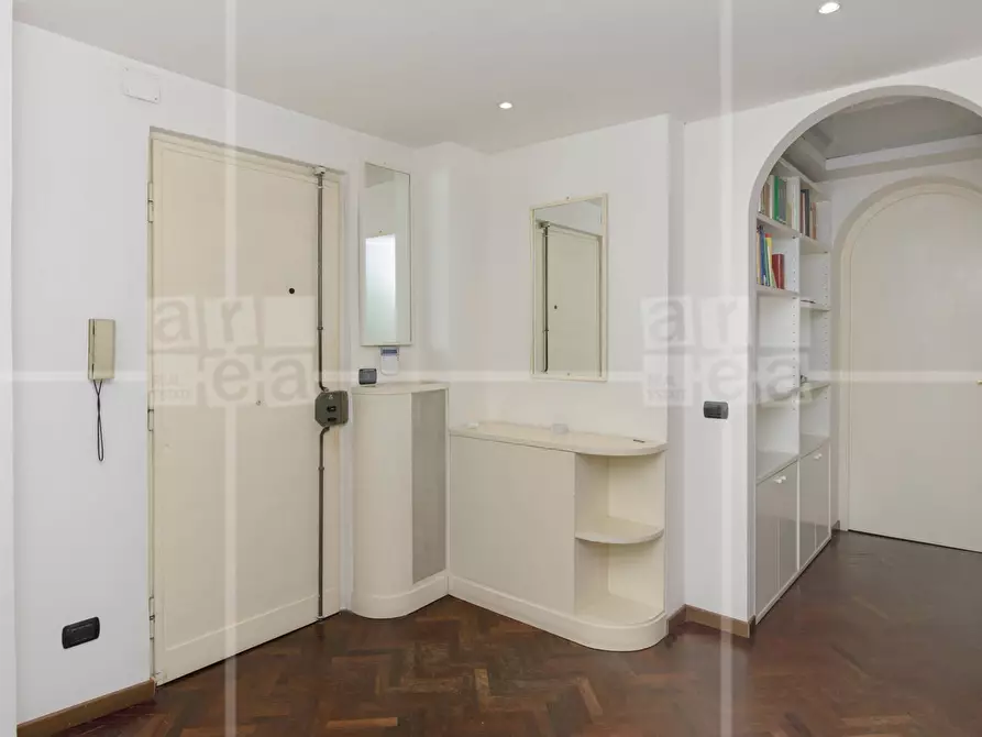 Immagine 4 di Appartamento in vendita  in Largo Alfredo Oriani a Roma