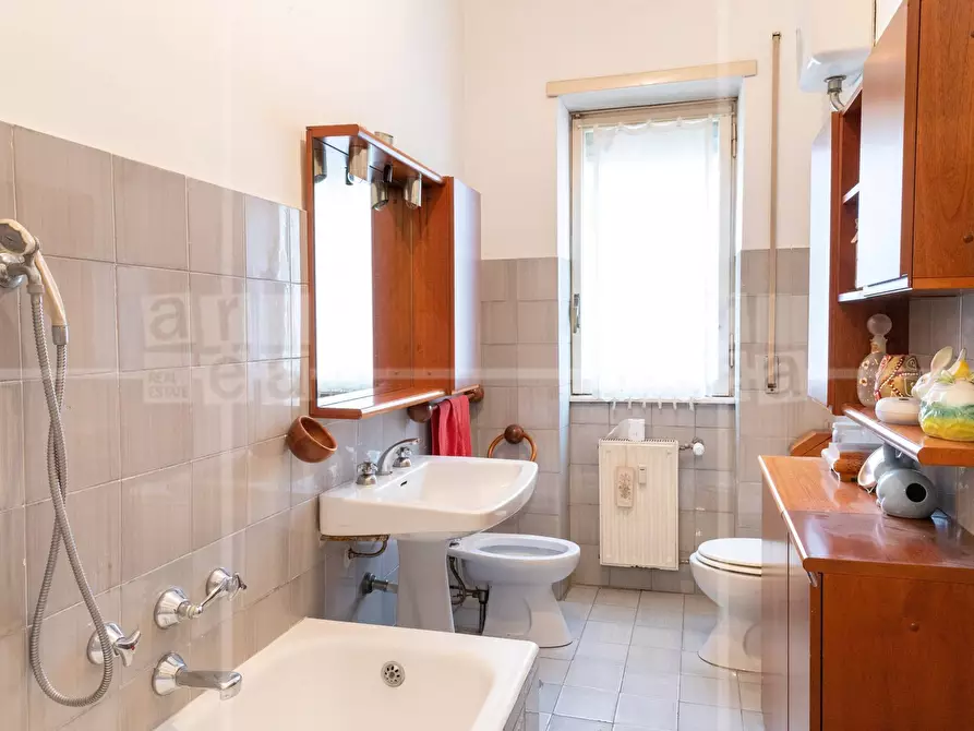 Immagine 23 di Appartamento in vendita  in Via Pasquale Revoltella a Roma