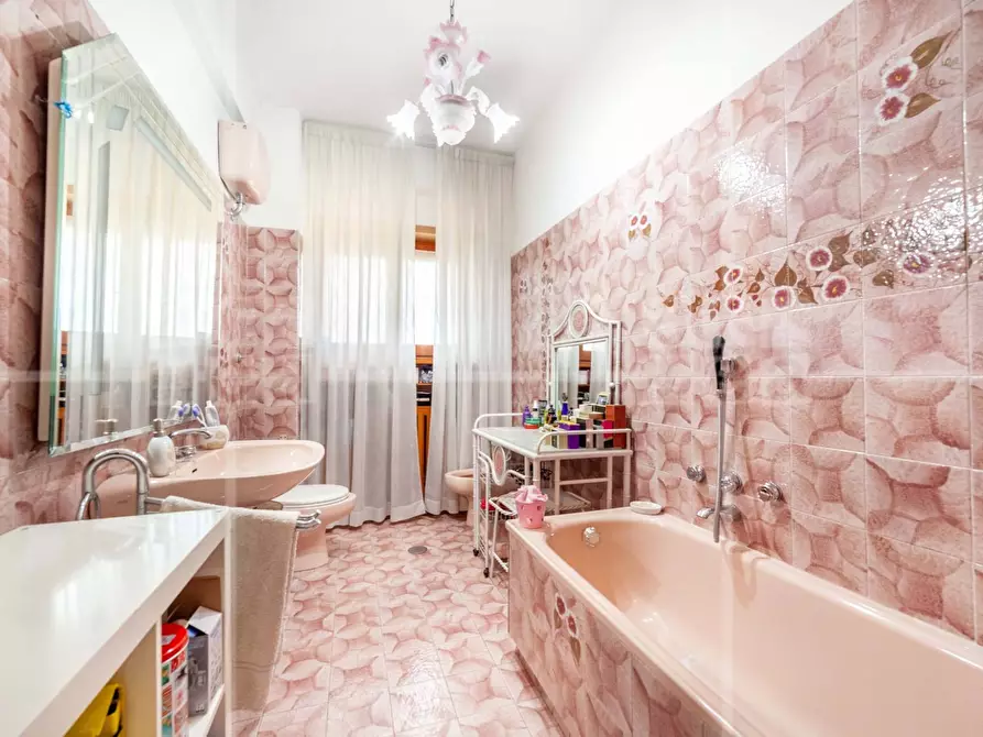 Immagine 17 di Appartamento in vendita  in Via Degli Estensi a Roma