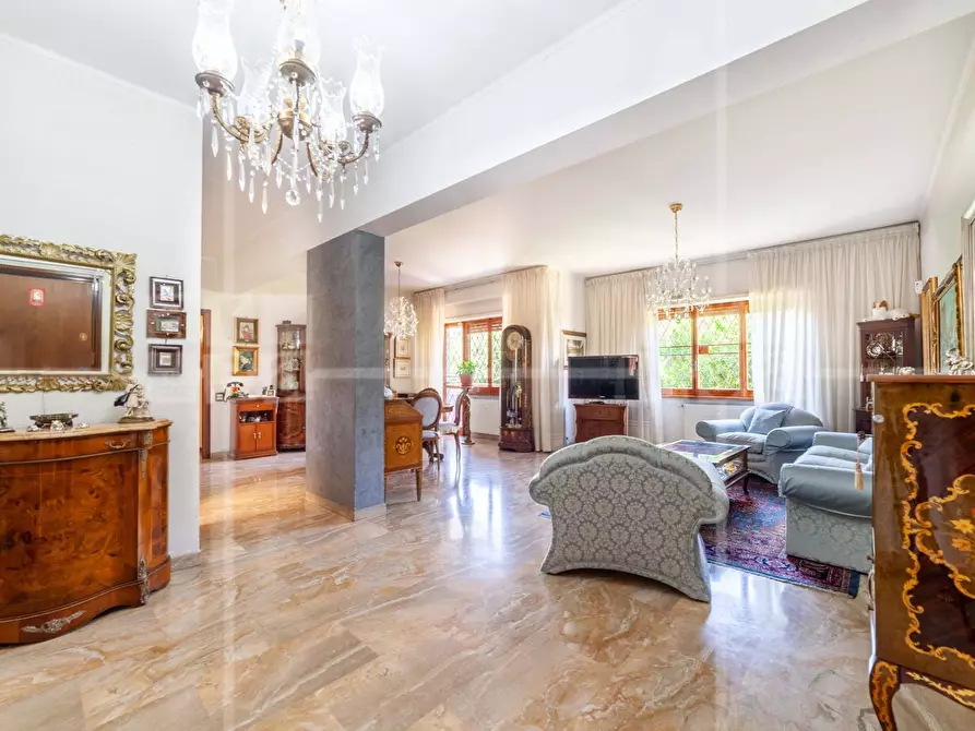 Immagine 4 di Appartamento in vendita  in Via Degli Estensi a Roma