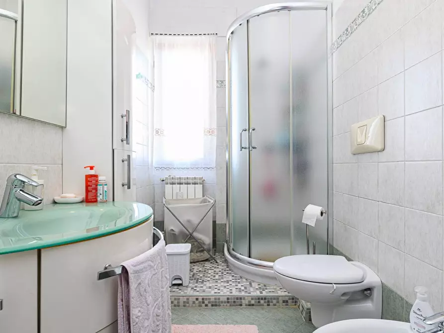 Immagine 17 di Appartamento in vendita  in Via Castri Di Lecce a Roma