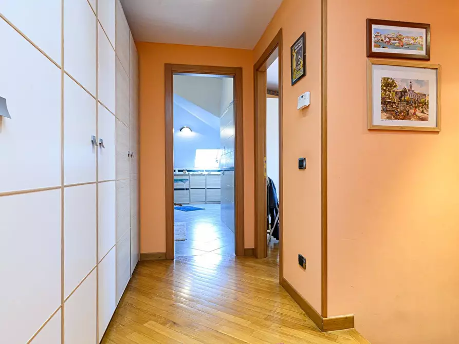 Immagine 25 di Appartamento in vendita  in Via Castri Di Lecce a Roma