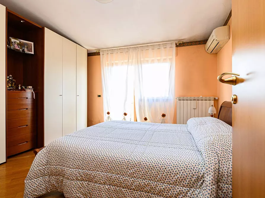 Immagine 27 di Appartamento in vendita  in Via Castri Di Lecce a Roma