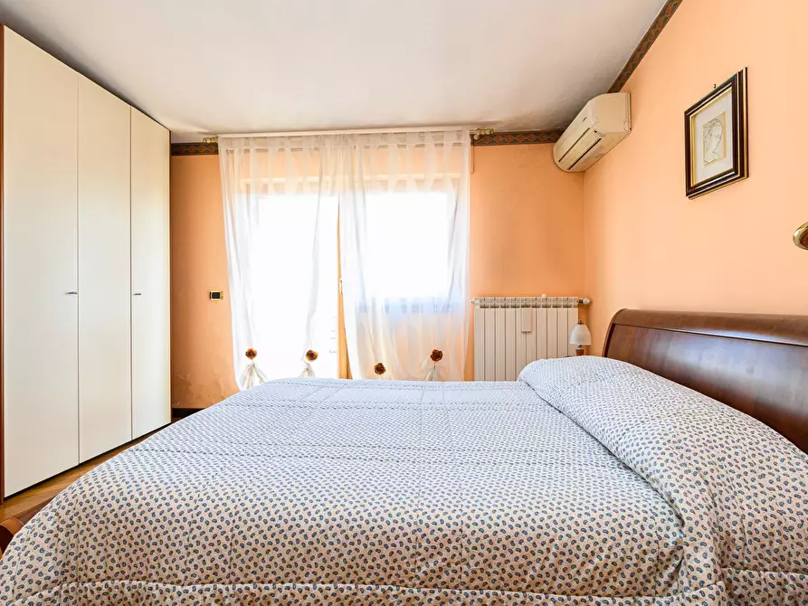 Immagine 28 di Appartamento in vendita  in Via Castri Di Lecce a Roma