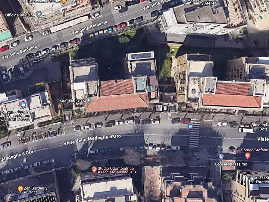 Immagine 11 di Appartamento in vendita  in Viale Delle Medaglie D'oro a Roma