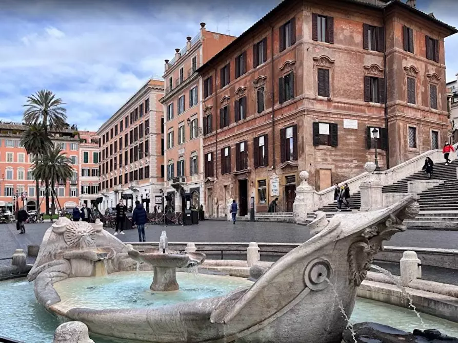 Immagine 3 di Appartamento in vendita  in Clivo Di Cinna a Roma