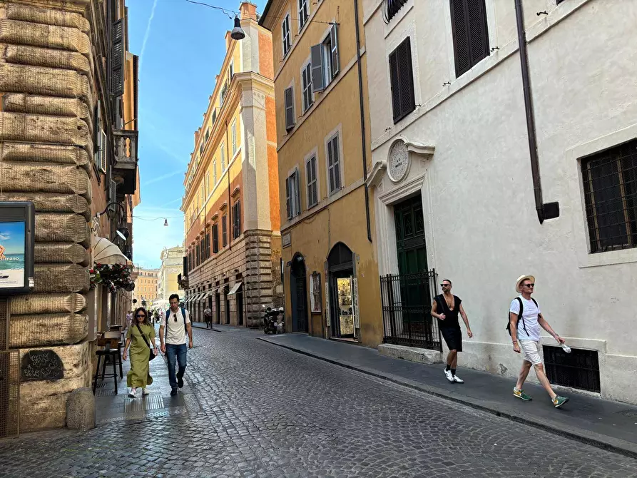 Immagine 1 di Box auto in affitto  in Via dell'Arco della Ciambella a Roma