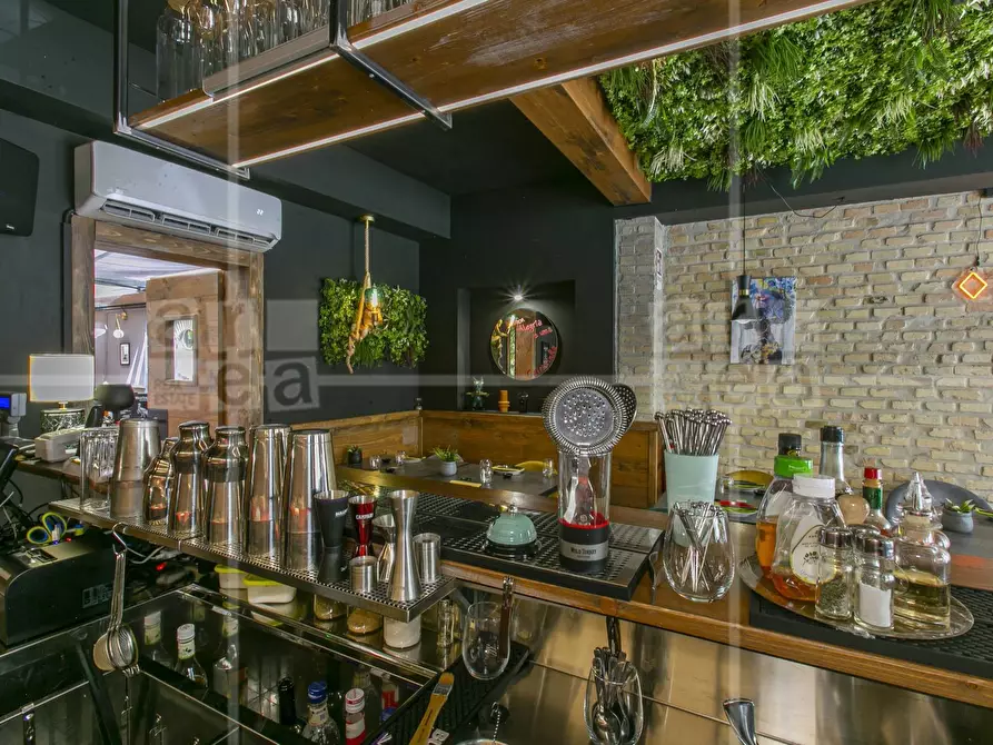 Immagine 10 di Attività commerciale in vendita  in Piazza Bologna a Roma